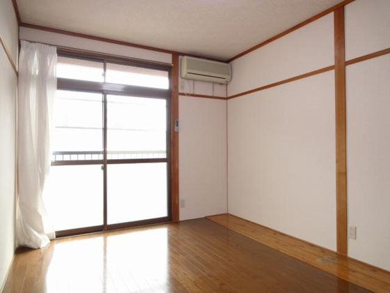 居間&nbsp;