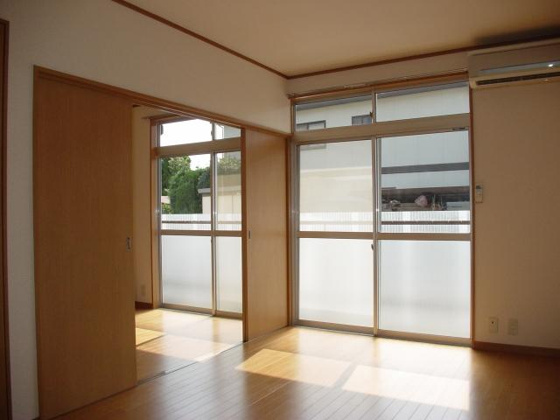 居間