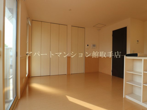 居間&nbsp;