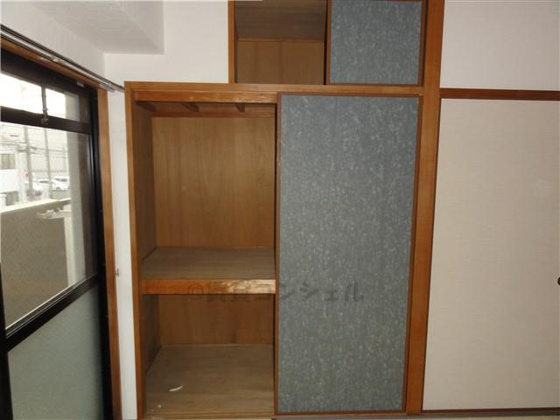 収納&nbsp;和室奥６畳収納