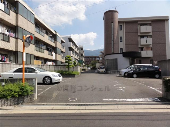 その他&nbsp;駐車場です。スペース広くて止めやすい。