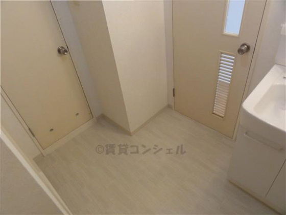 独立洗面台&nbsp;洗面脱衣所。