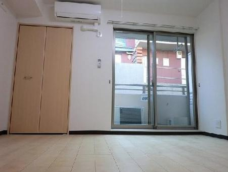 居間&nbsp;