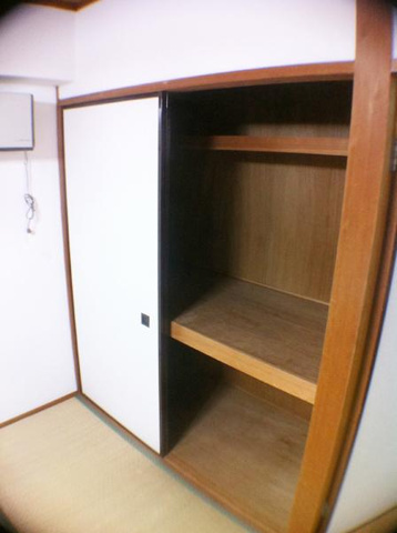 内装&nbsp;１間の収納付き