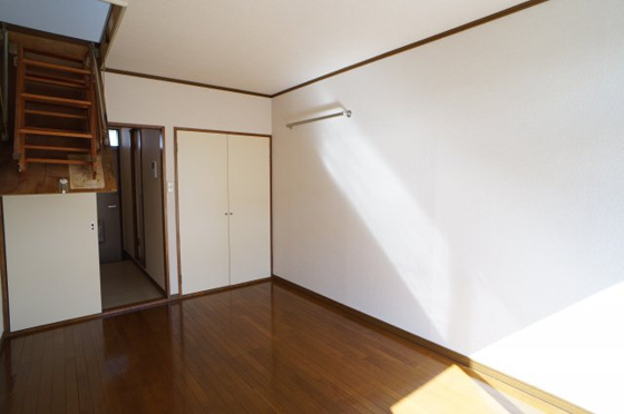 居間&nbsp;