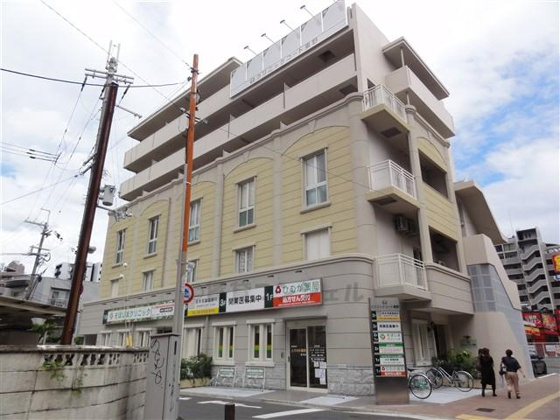 周辺&nbsp;総合医療ビルも駅前にあるんですよ。