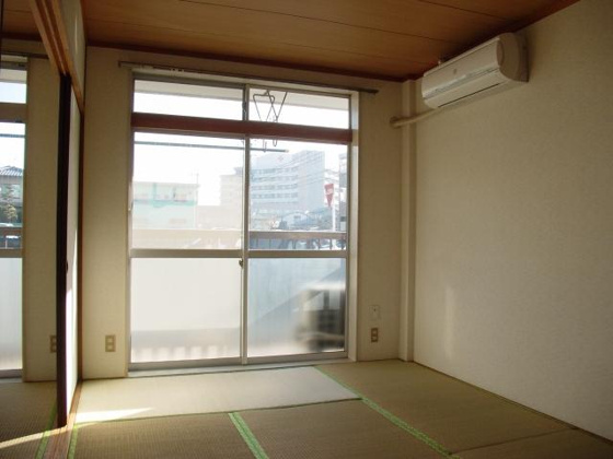 居間