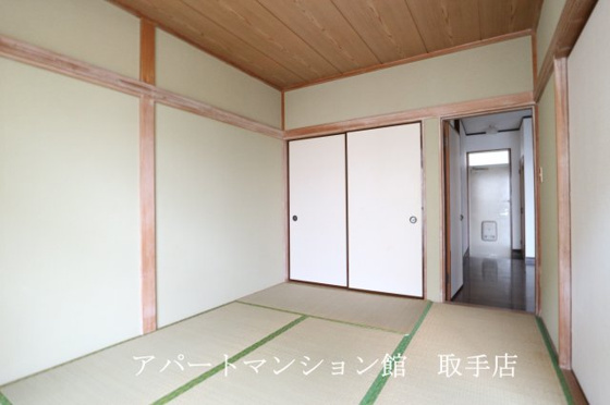 居間&nbsp;