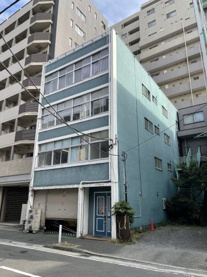 明るくてゆったりした店内♪の画像